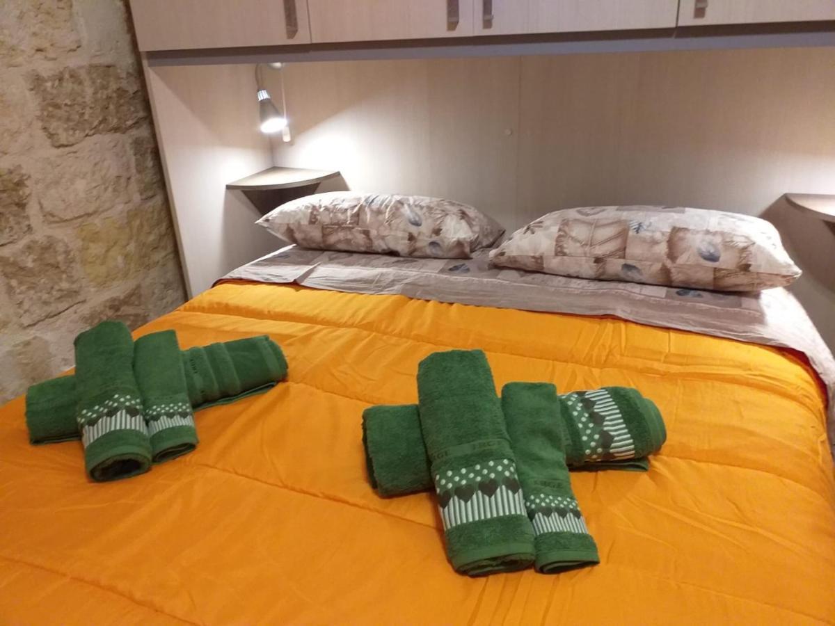 Bed and Breakfast I Marchesi Del Grillo - Vicinanze Stazione, Campus, Policlinico à Bari Extérieur photo